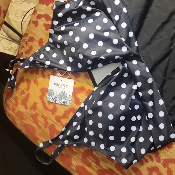 NWT Cute Polka Dot bathing suit - Picture 2 of 6